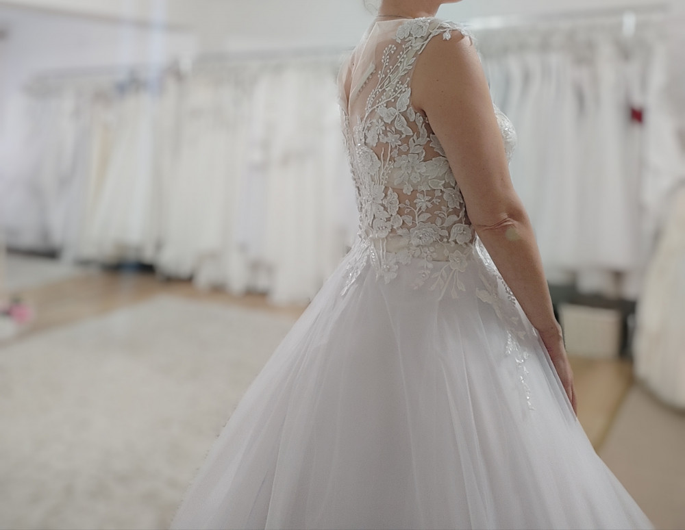 Várpalota menyasszonyi ruha 