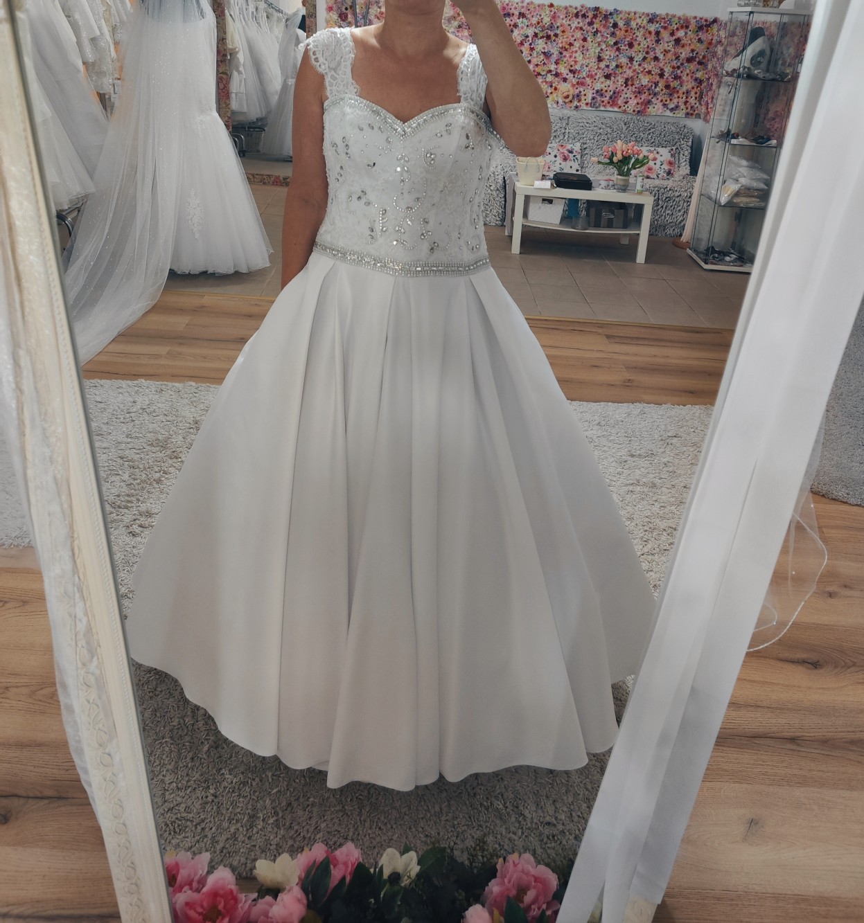 Sümeg menyasszonyi ruha 