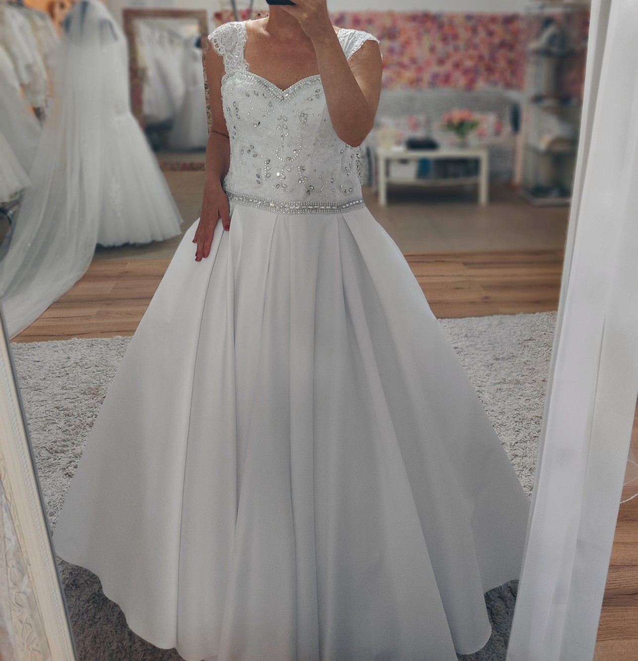 Sümeg menyasszonyi ruha 