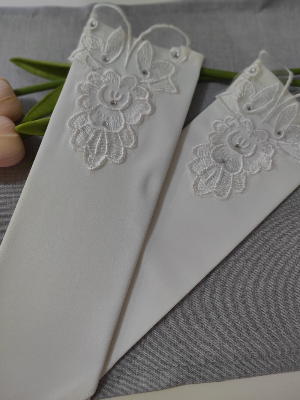 Zsámbék menyasszonyi kesztyű