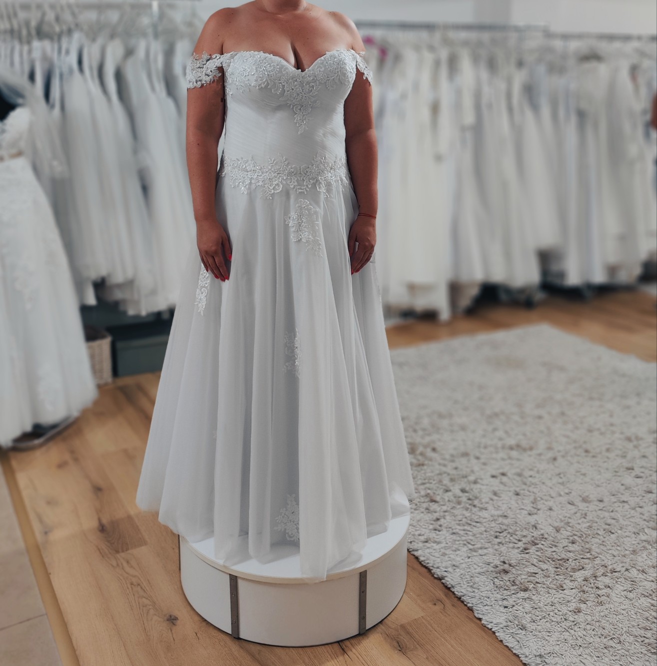 Ózd menyasszonyi ruha