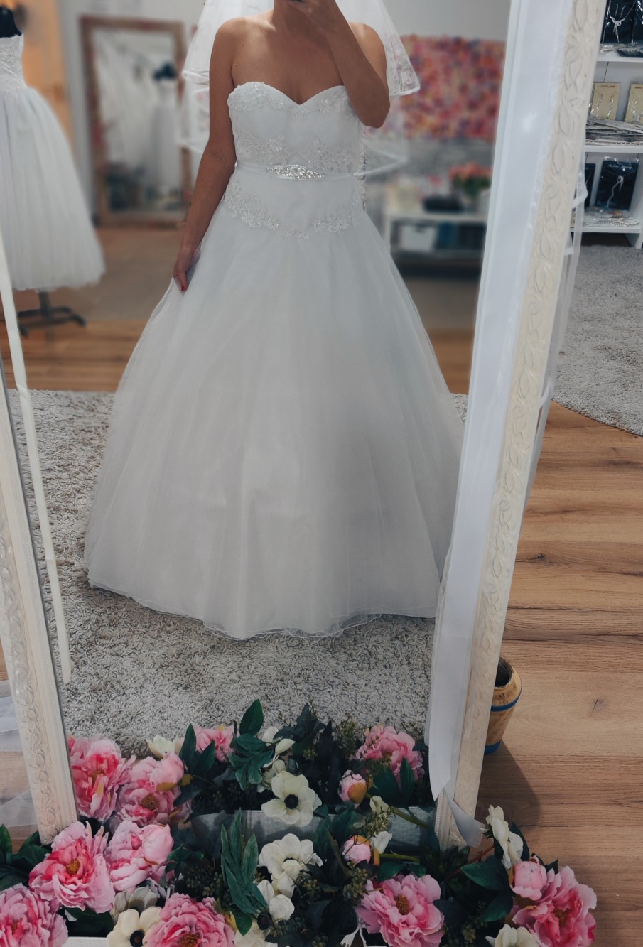 Kazincbarcika menyasszonyi ruha