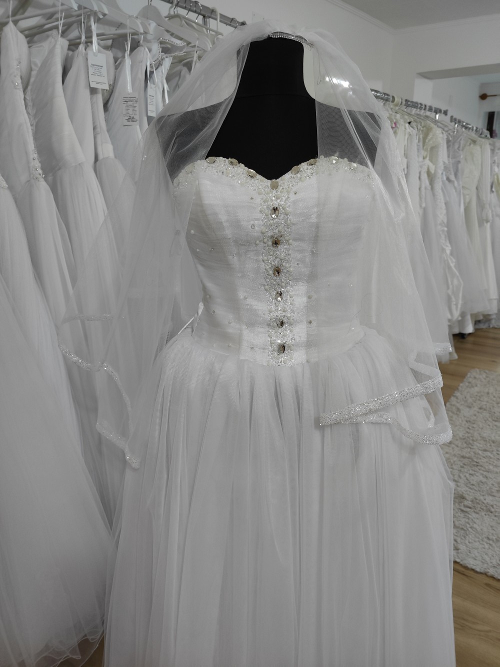 Martonvásár menyasszonyi fátyol 