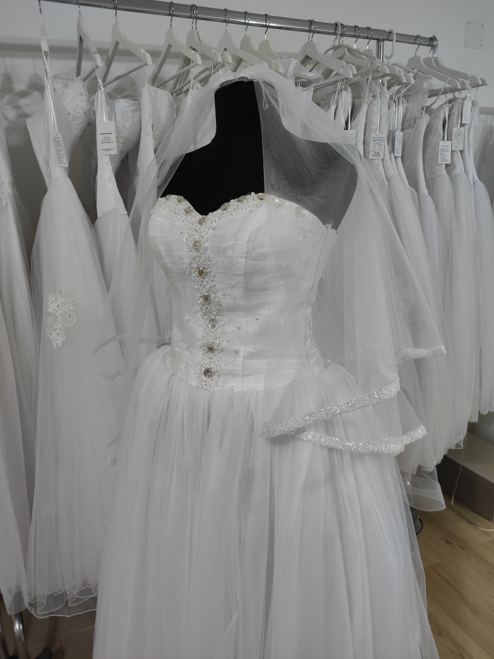 Martonvásár menyasszonyi fátyol 