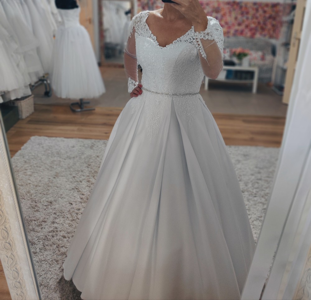 Jászberény menyasszonyi ruha 