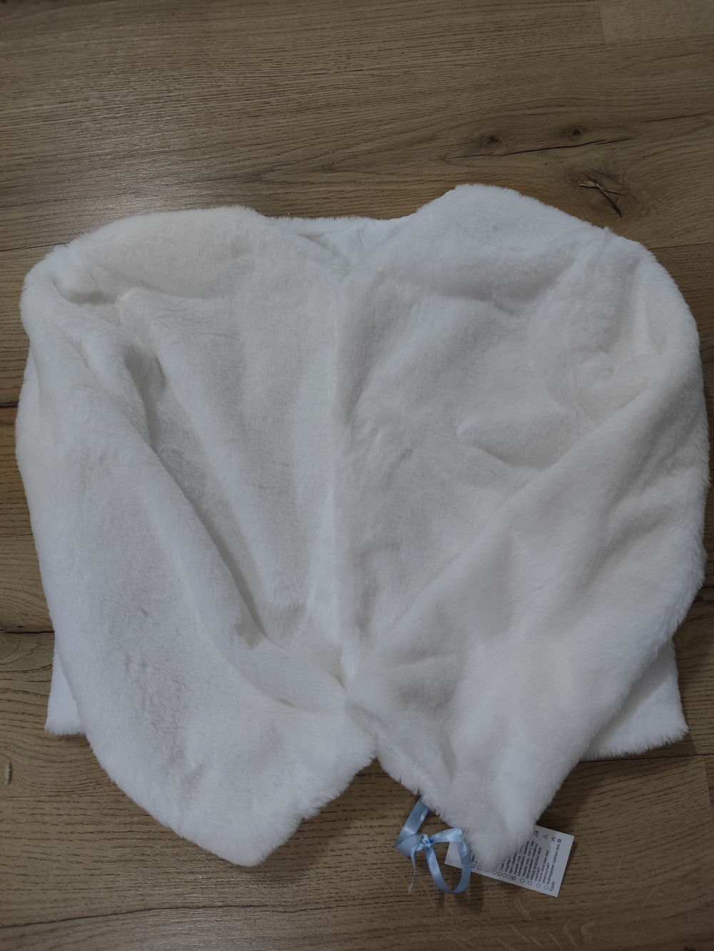 Zabar szőrös menyasszonyi kabátka