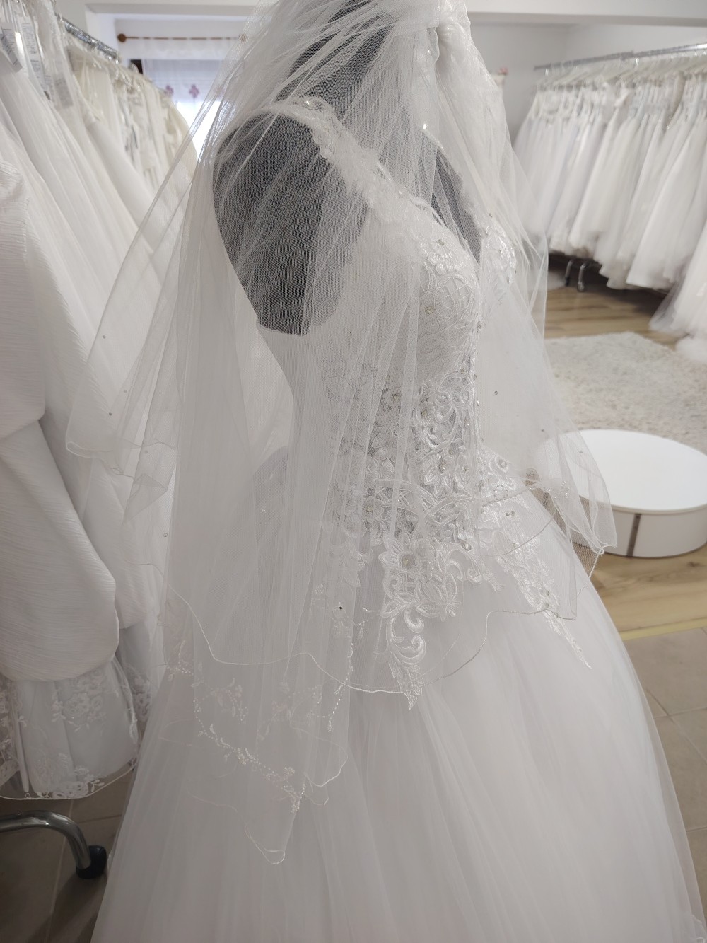 Martonvásár menyasszonyi fátyol 