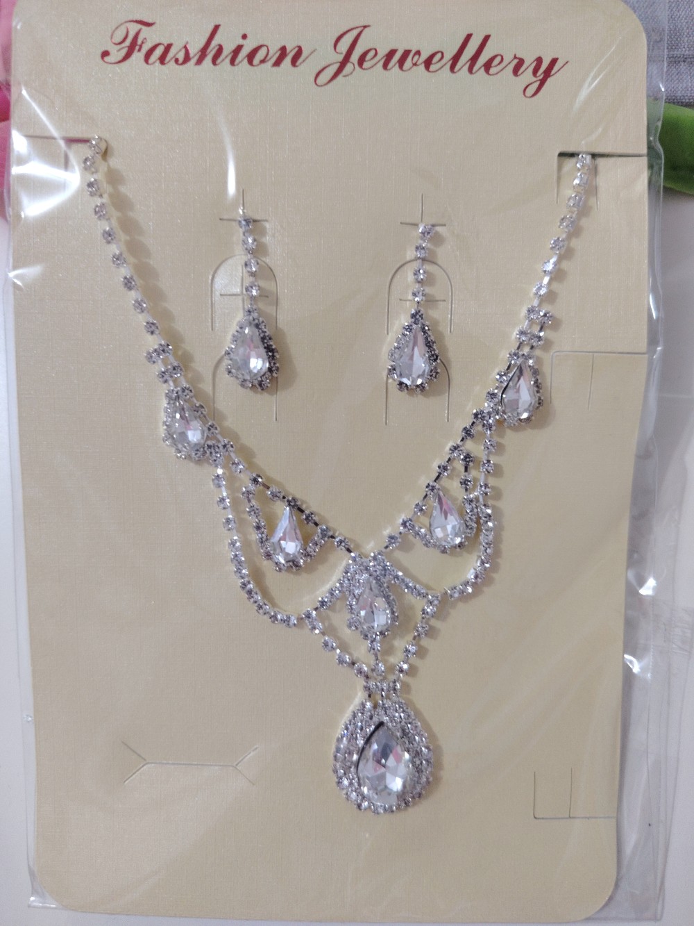 Oroszlány nyaklánc-szett