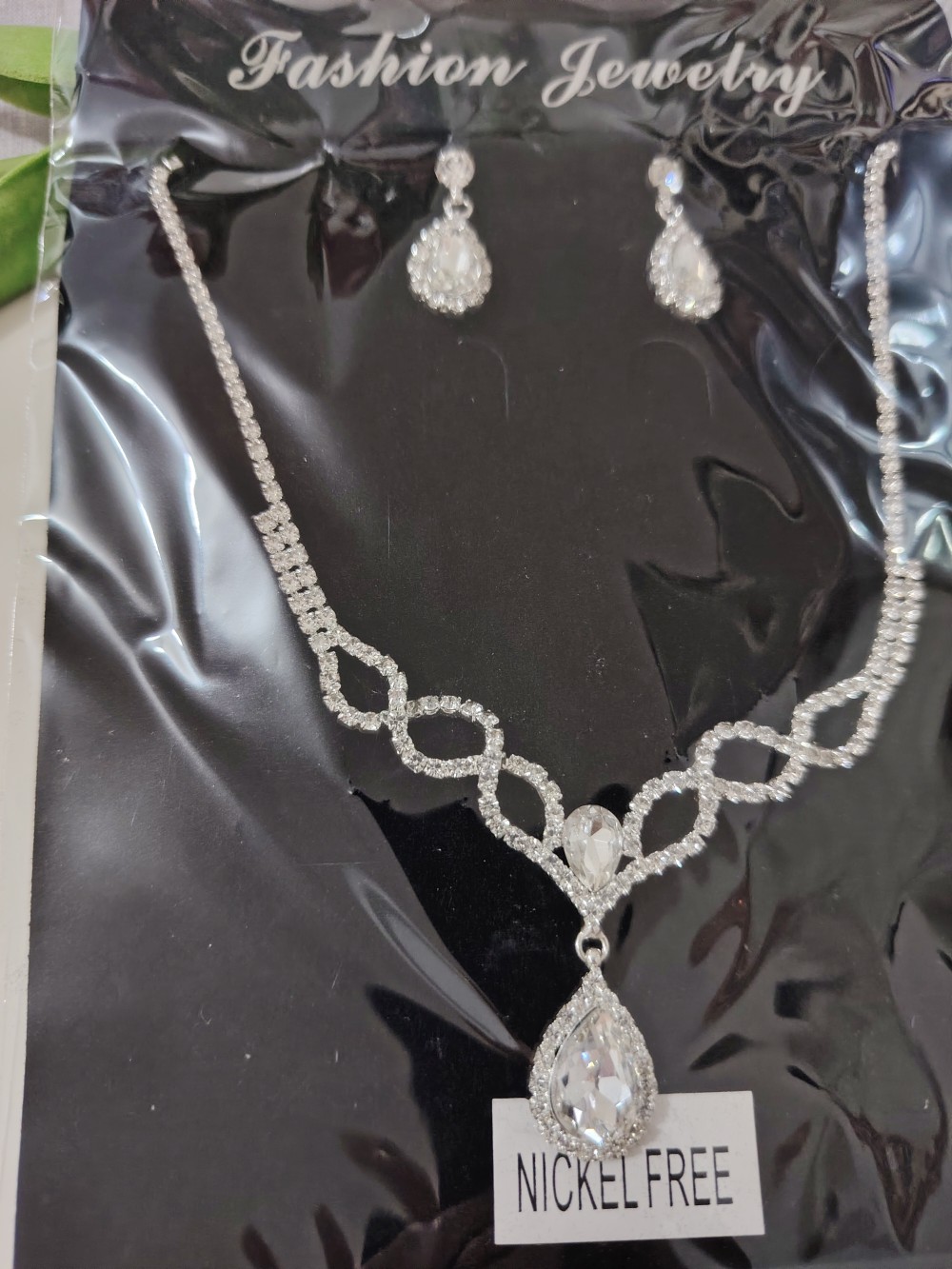 Lábatlan menyasszonyi ékszerszett 