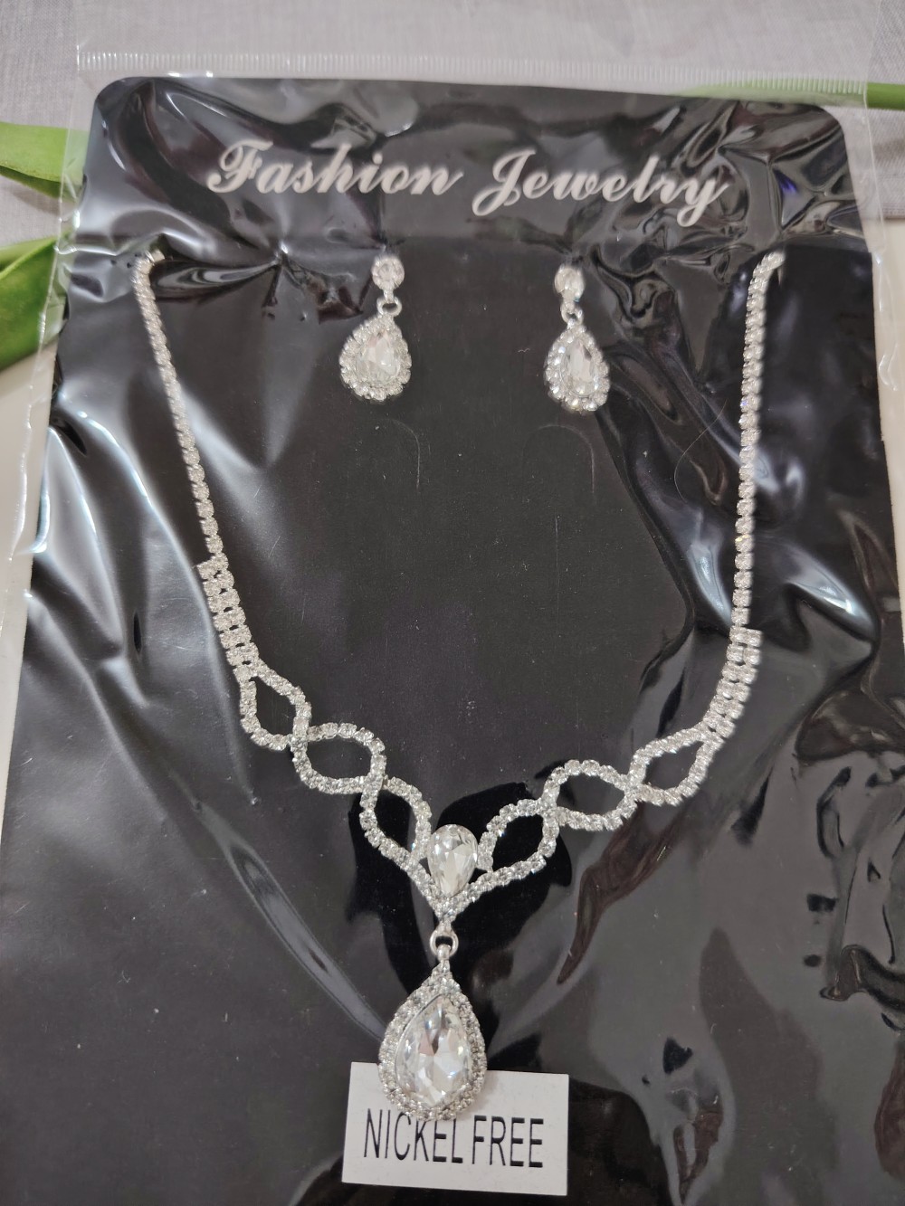 Lábatlan menyasszonyi ékszerszett 